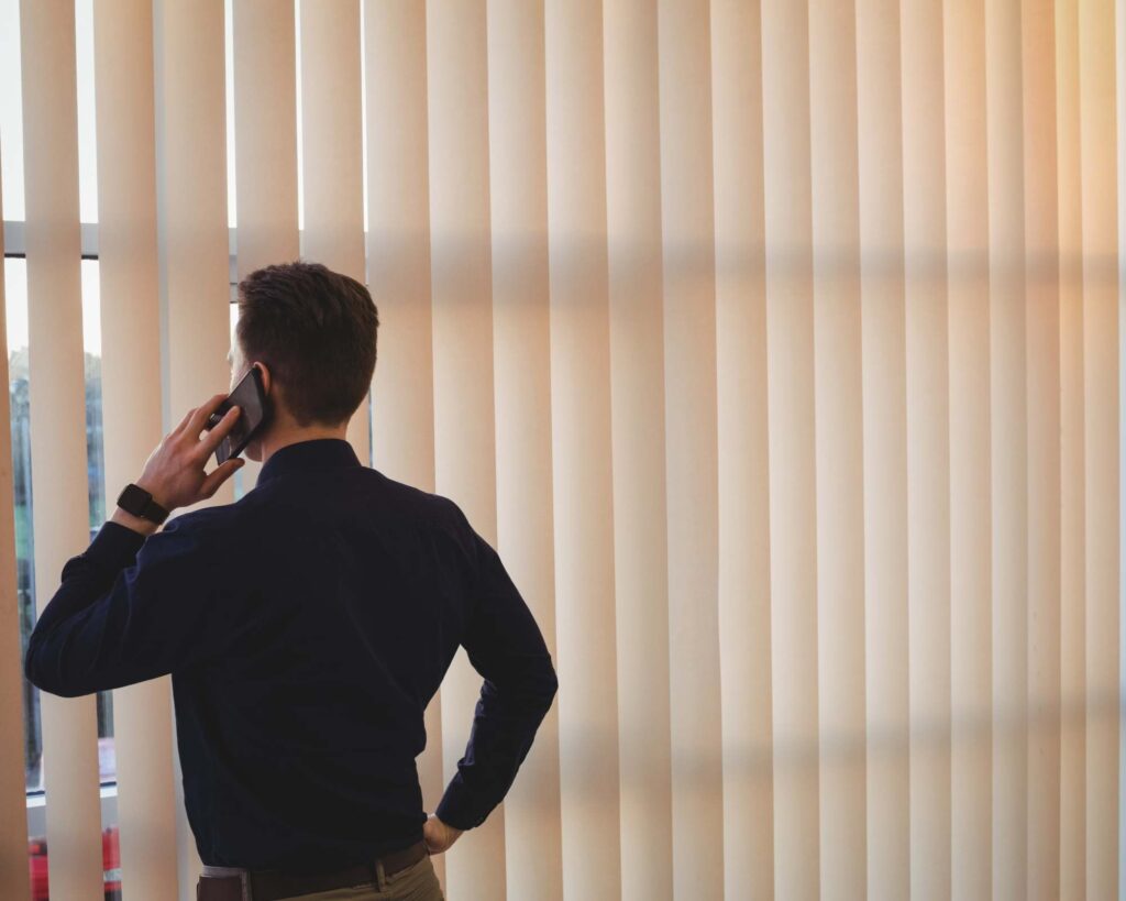 cortinas de lamas verticales